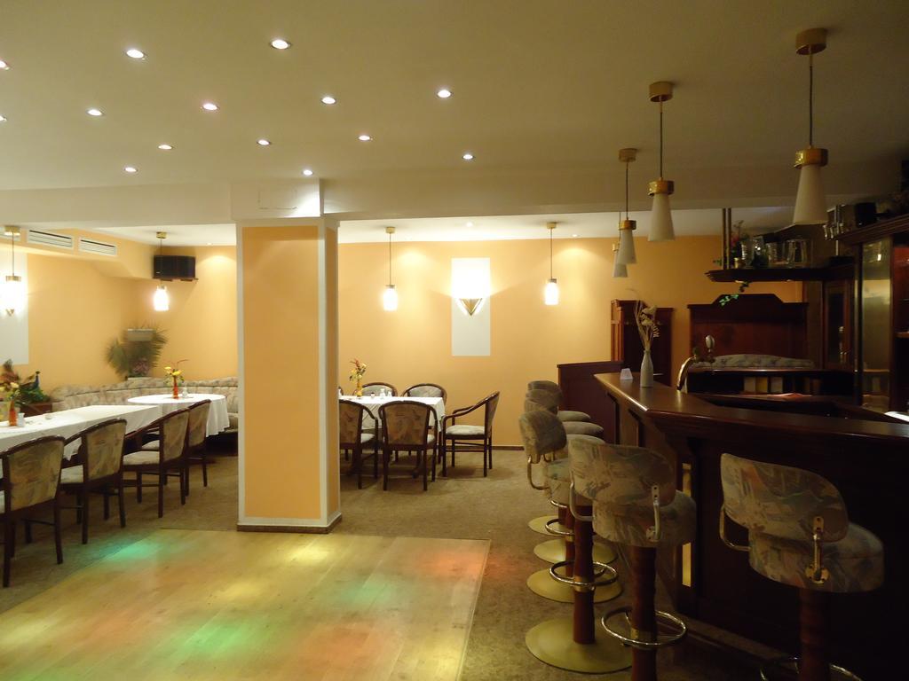 马库斯酒店及餐厅 马尔欣 外观 照片